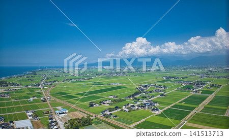富山縣黑部川河口附近地區的氣溫接近酷暑天氣。 富山縣黑部川河口附近地區的氣溫接近酷暑天氣。 141513713