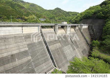 Senzoku Dam, Higashikagawa City, Kagawa Prefecture Senzoku Dam, Higashikagawa City, Kagawa Prefecture 141514165