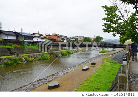 岐阜縣高山市街景（2023年下雨天） 141514811