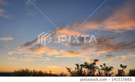 Clouds dyed in sunset Clouds dyed in sunset 141515668