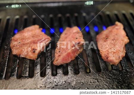A5 grade Japanese Black Wagyu Beef Short Ribs for Yakiniku A5 grade Japanese Black Wagyu Beef Short Ribs for Yakiniku 141517087