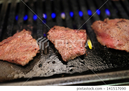 A5 grade Japanese Black Wagyu Beef Short Ribs for Yakiniku 141517090