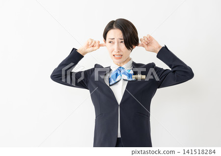 身著制服的女接待員 - 工作圖片 身著制服的女接待員 - 工作圖片 141518284