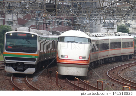 東武線直達特快列車:特快列車 Spacia Kinugawa(舊塗裝列車) 東武線直達特快列車:特快列車 Spacia Kinugawa(舊塗裝列車) 141518825