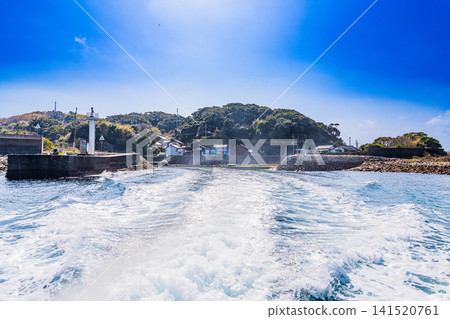 Dewajima Island in early spring, as seen from the stern of the Daisei Maru after it departed from the island (Part 2) - Mugi-cho, Kaifu-gun, Tokushima Prefecture Dewajima Island in early spring, as seen from the stern of the Daisei Maru after it departed from the island (Part 2) - Mugi-cho, Kaifu-gun, Tokushima Prefecture 141520761