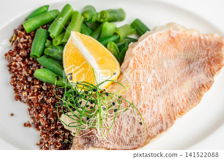 Steamed Turkey Fillet with Quinoa and Green Beans Steamed Turkey Fillet with Quinoa and Green Beans 141522088
