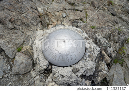 Tanigawa-dake Mountain Climbing: Compass at the Summit Tanigawa-dake Mountain Climbing: Compass at the Summit 141523187