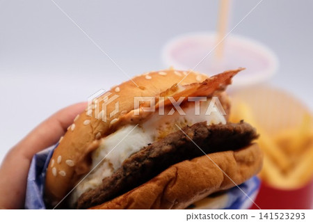 hamburgers from fast food restaurants hamburgers from fast food restaurants 141523293