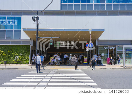 JR新小岩站南出口的車站大樓及周圍景色(東京都葛飾區) JR新小岩站南出口的車站大樓及周圍景色(東京都葛飾區) 141526063
