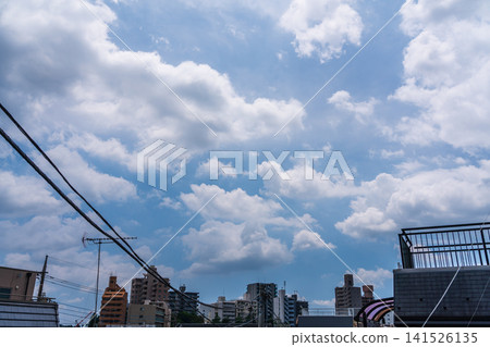夏日暴雨前的天空 夏日暴雨前的天空 141526135