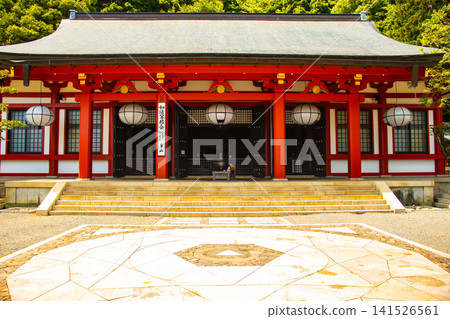 The blessings of the Trinity Deity at Kurama-dera Temple: Good fortune, protection from evil, good relationships, health, and success in competitions. The blessings of the Trinity Deity at Kurama-dera Temple: Good fortune, protection from evil, good relationships, health, and success in competitions. 141526561
