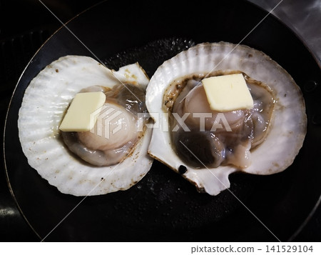 平底鍋奶油蒸扇貝 平底鍋奶油蒸扇貝 141529104