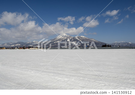 Emeishan snow scene Emeishan snow scene 141530912
