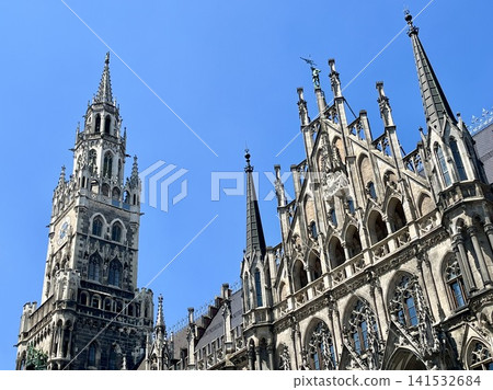 Munich City Hall stands out against the blue sky. Munich City Hall stands out against the blue sky. 141532684