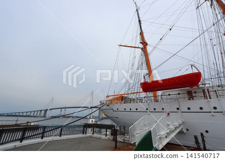 The first Kaiwo Maru and Shinminato Bridge (Imizu City, Toyama Prefecture) The first Kaiwo Maru and Shinminato Bridge (Imizu City, Toyama Prefecture) 141540717