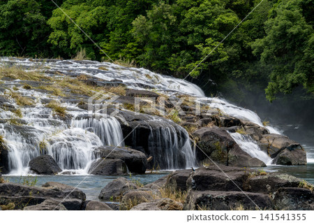 A spectacular view of Yokotaki, which has abundant water flowing downstream of the Kikuchi Gorge A spectacular view of Yokotaki, which has abundant water flowing downstream of the Kikuchi Gorge 141541355