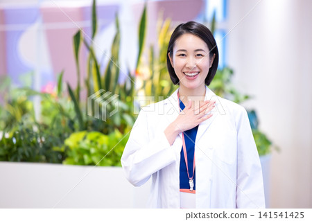 醫學——女醫生肖像。攝影合作:電波學園教育基金會、東京電子大學。 醫學——女醫生肖像。攝影合作:電波學園教育基金會、東京電子大學。 141541425