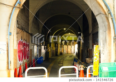 JR Tsurumi Line, Kokudo Station: An unmanned station located under an old elevated railway bridge. JR Tsurumi Line, Kokudo Station: An unmanned station located under an old elevated railway bridge. 141546726