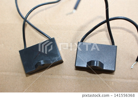 Replacing a faulty starting capacitor with a new one Replacing a faulty starting capacitor with a new one 141556368