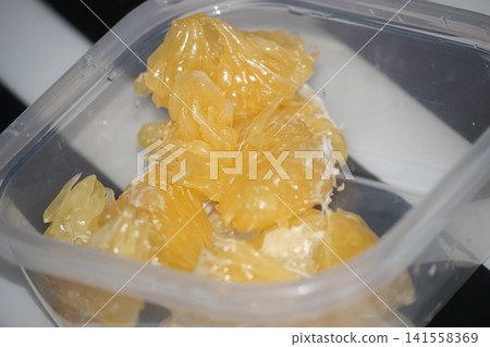 I peeled the sweet summer orange. I peeled the sweet summer orange. 141558369
