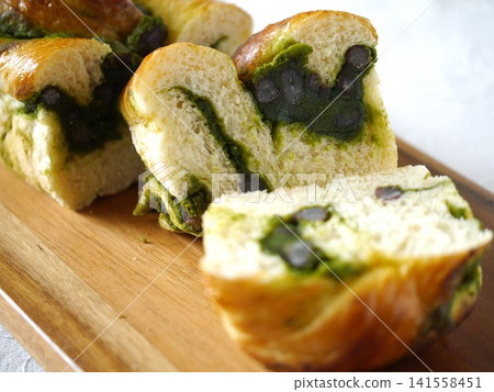 Matcha Kanoko Bread Matcha Kanoko Bread 141558451