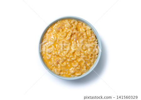 Creamy mac and cheese in a bowl 141560329