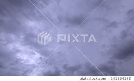 天空和雲彩 天空和雲彩 141564188