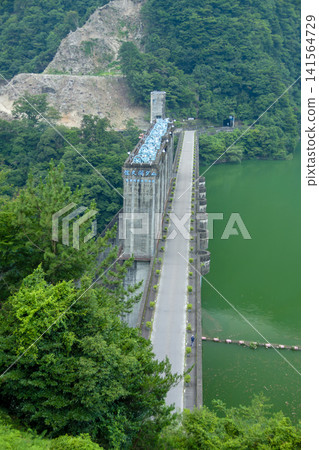 Sakuma Dam and Prefectural Road No. 1 that runs alongside it Sakuma Dam and Prefectural Road No. 1 that runs alongside it 141564729