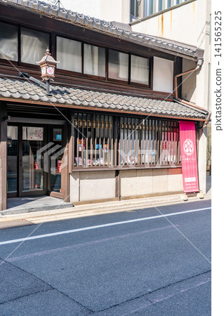 Kyoto, Shinmachi Street, Rokkakukan Sakuradou KYOTO: The industry's first "makeup brush specialty store" Kyoto, Shinmachi Street, Rokkakukan Sakuradou KYOTO: The industry's first "makeup brush specialty store" 141565225