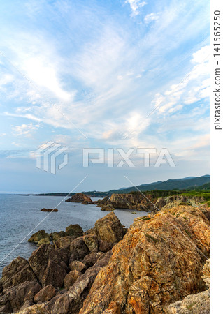 A summer evening view of the sea in Sado (from Ogawa, Sado City, towards Tassha). A summer evening view of the sea in Sado (from Ogawa, Sado City, towards Tassha). 141565250