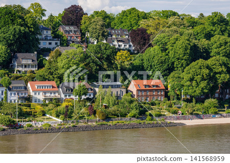 hamburg city and the elbe river hamburg city and the elbe river 141568959