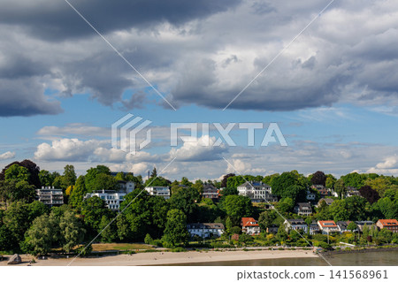 hamburg city and the elbe river hamburg city and the elbe river 141568961