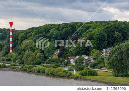 hamburg city and the elbe river 141568990
