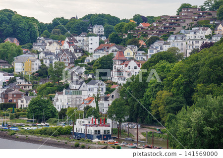 hamburg city and the elbe river 141569000