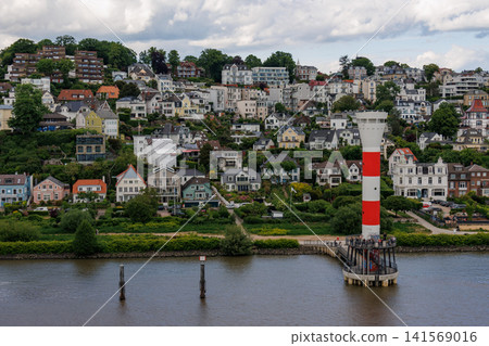 hamburg city and the elbe river 141569016