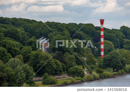 hamburg city and the elbe river hamburg city and the elbe river 141569018