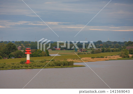hamburg city and the elbe river hamburg city and the elbe river 141569043