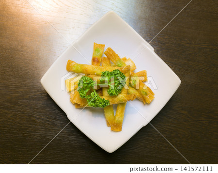 Edamame and cheese fried spring rolls Edamame and cheese fried spring rolls 141572111