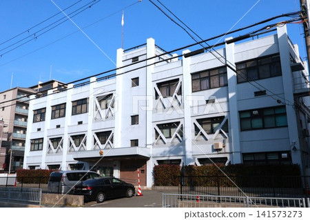 大阪府警察總部池田警察署：池田警察署大樓外觀 141573273