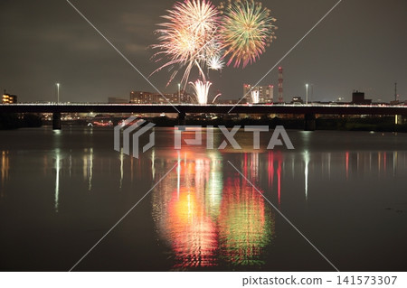The Kano River Fireworks Festival reflected on the surface of the Kano River The Kano River Fireworks Festival reflected on the surface of the Kano River 141573307