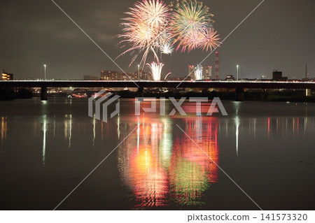 The Kano River Fireworks Festival reflected on the surface of the Kano River The Kano River Fireworks Festival reflected on the surface of the Kano River 141573320