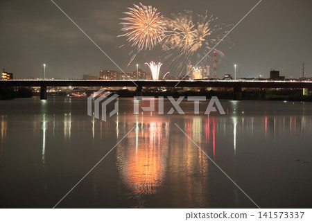 The Kano River Fireworks Festival reflected on the surface of the Kano River The Kano River Fireworks Festival reflected on the surface of the Kano River 141573337