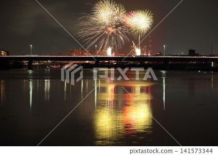 The Kano River Fireworks Festival reflected on the surface of the Kano River The Kano River Fireworks Festival reflected on the surface of the Kano River 141573344