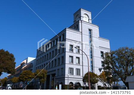 兵庫縣伊丹市綜合教育中心大樓外觀 兵庫縣伊丹市綜合教育中心大樓外觀 141573791