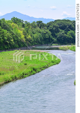 View of the Arakawa River upstream from Kuriyase Bridge in early summer. View of the Arakawa River upstream from Kuriyase Bridge in early summer. 141574728