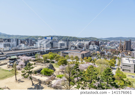Fukuyama City, Hiroshima Prefecture: Springtime streetscape of Fukuyama (westward from the area around JR Fukuyama Station) Fukuyama City, Hiroshima Prefecture: Springtime streetscape of Fukuyama (westward from the area around JR Fukuyama Station) 141576061