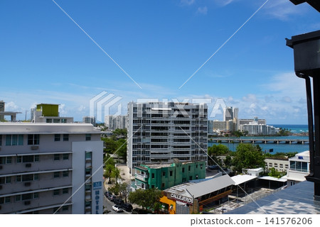 從波多黎各聖胡安市眺望加勒比海的景色。 從波多黎各聖胡安市眺望加勒比海的景色。 141576206