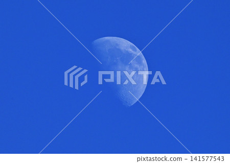 Moon, daytime moon, Artemis program Moon, daytime moon, Artemis program 141577543