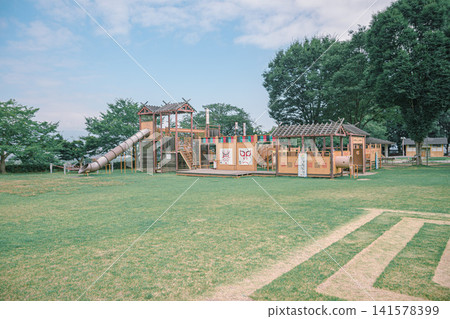 多彩公園遊樂設備 141578399