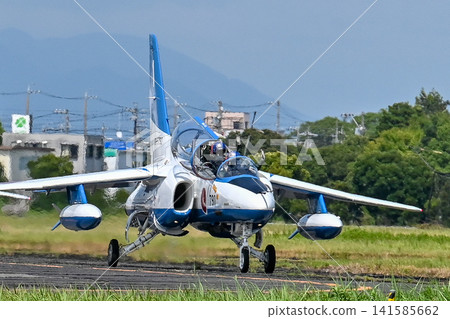 【靜岡】藍色衝擊波特技飛行表演隊來到了濱松空軍基地的航空公園。太酷了! 【靜岡】藍色衝擊波特技飛行表演隊來到了濱松空軍基地的航空公園。太酷了! 141585662